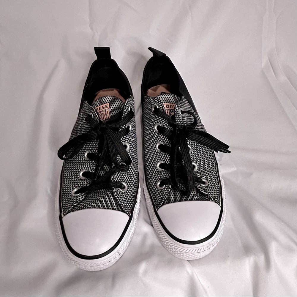 Converse - Picture 2 of 7